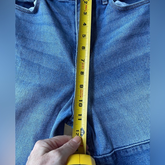 Hollister high rise Jeans. Patchwork. Size 26 with 27 in inseam - Picture 8 of 16